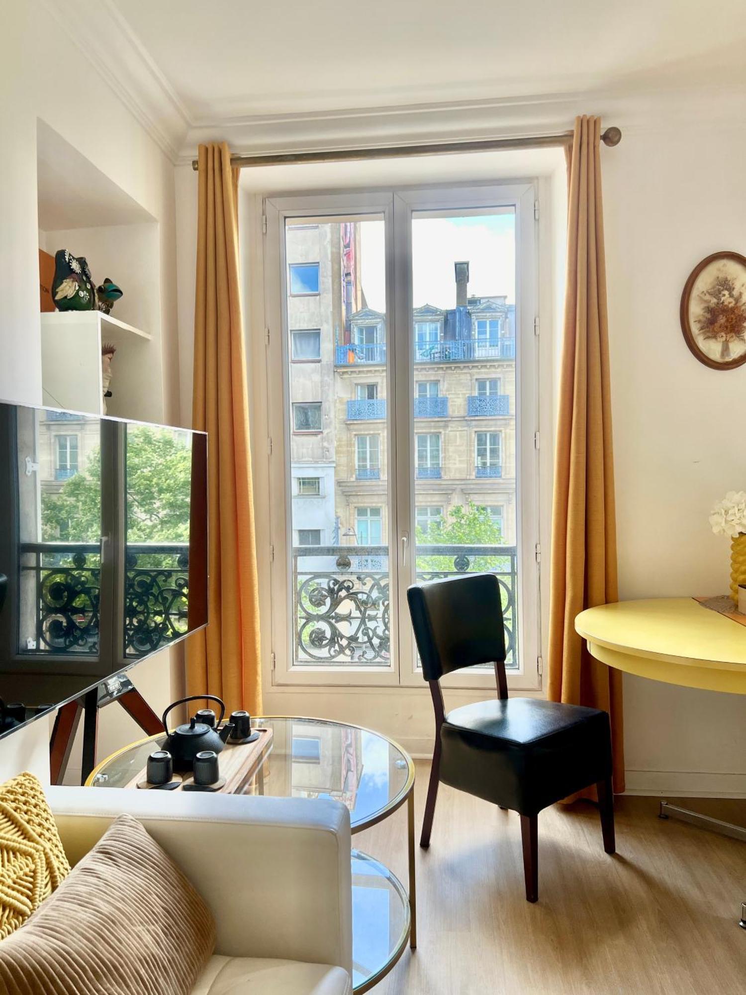 Apartment Center Masion-grands Boulevards Paris